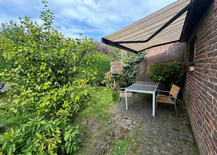 Central Comfort Home With Garden
