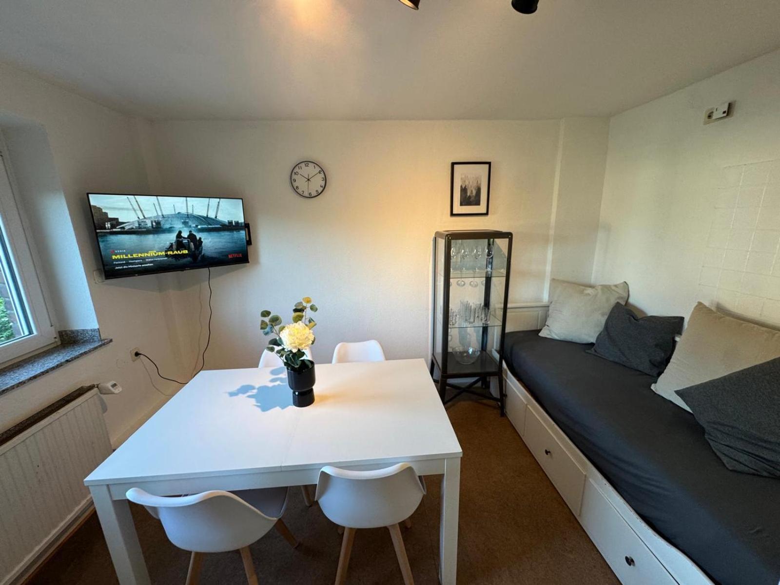 Comfort With Garden Apartment