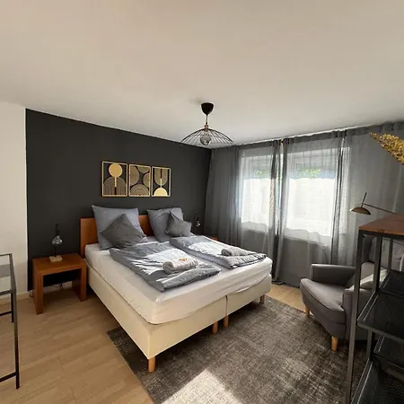 Central Comfort Home With Garden Meerbusch Zimmer foto